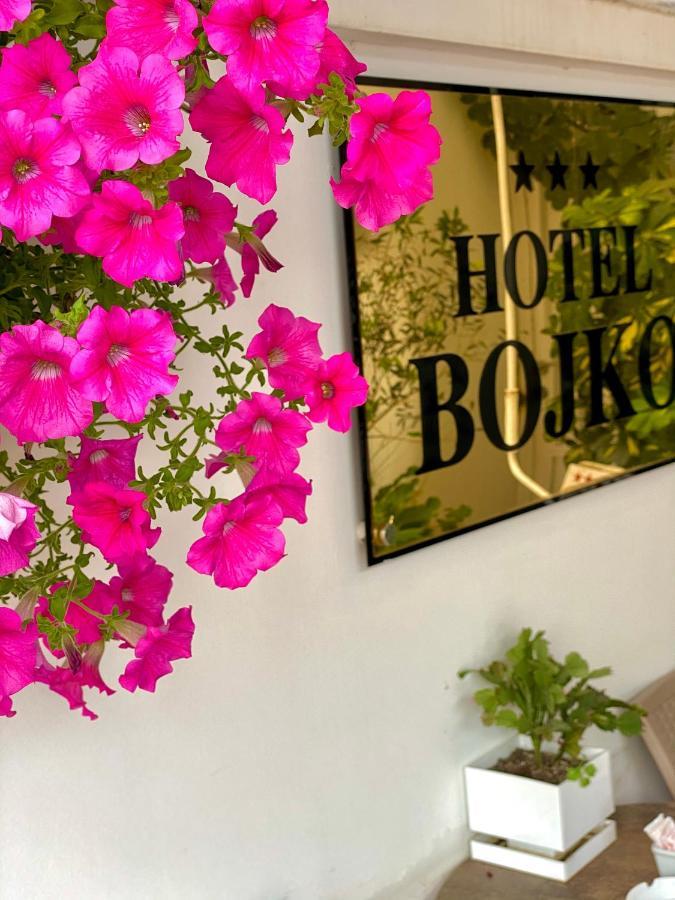 Hotel Bojko Vlorë Екстериор снимка