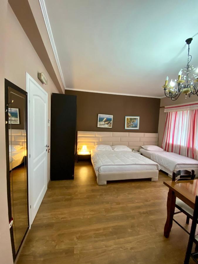 Hotel Bojko Vlorë Екстериор снимка