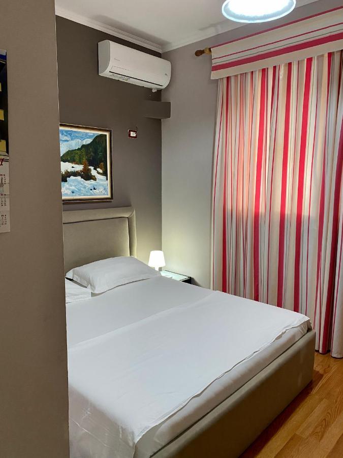 Hotel Bojko Vlorë Екстериор снимка