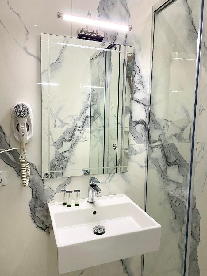 Hotel Bojko Vlorë Екстериор снимка