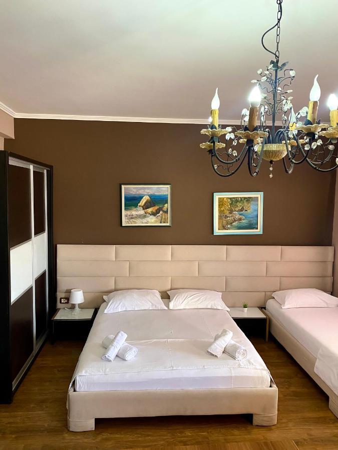 Hotel Bojko Vlorë Екстериор снимка
