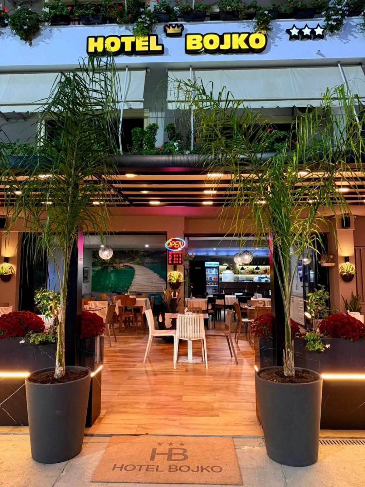 Hotel Bojko Vlorë Екстериор снимка