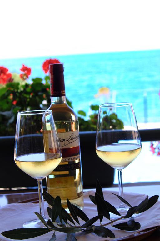 Hotel Bojko Vlorë Екстериор снимка