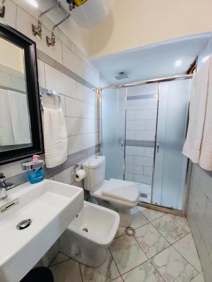 Hotel Bojko Vlorë Екстериор снимка